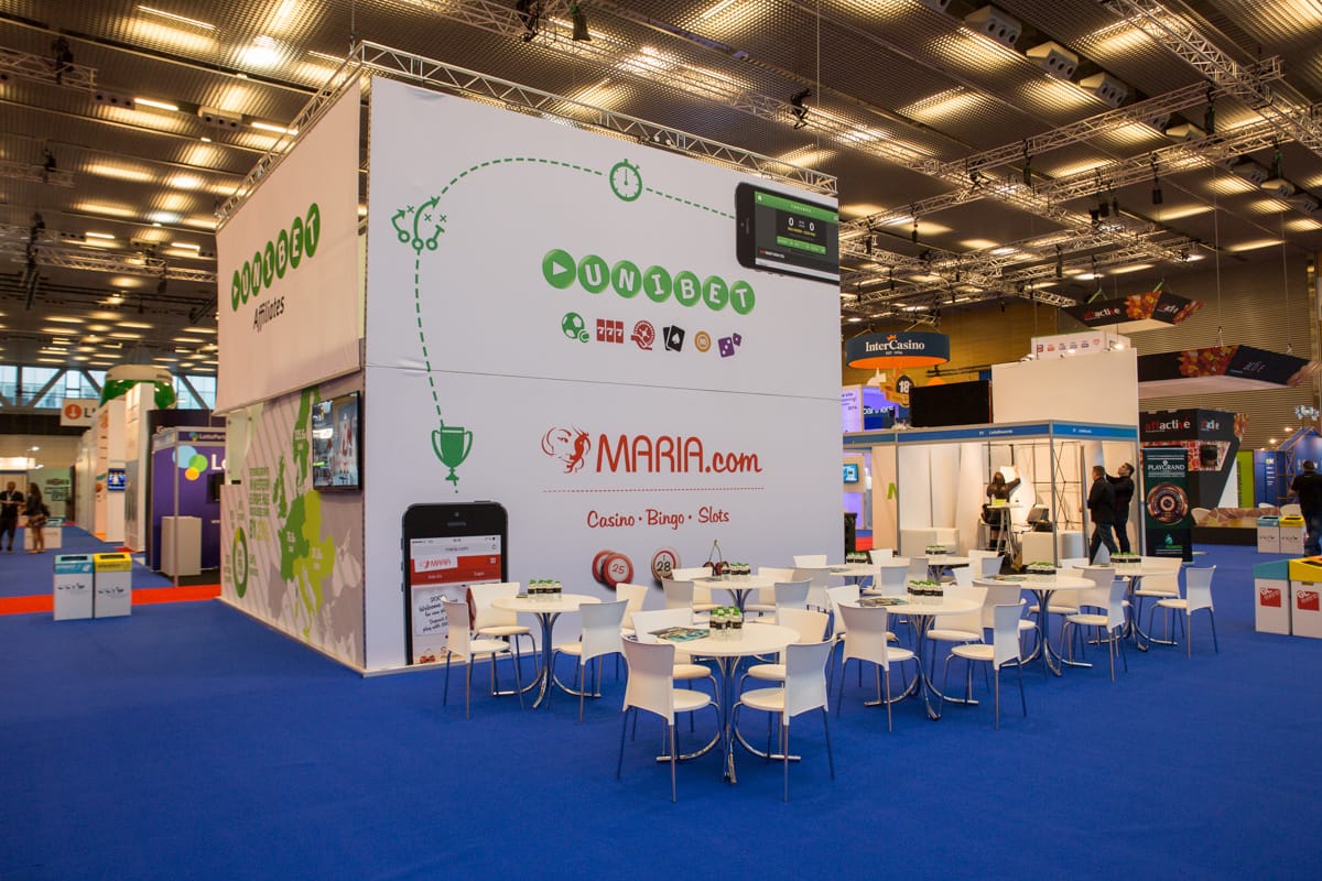 Tables and chairs area at the iGaming 2014 event, Mode Media