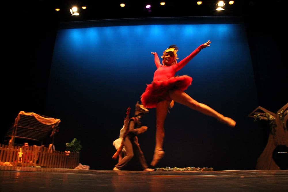 Bailarinas en el escenario, fotoreportage por MODE MEDIA
